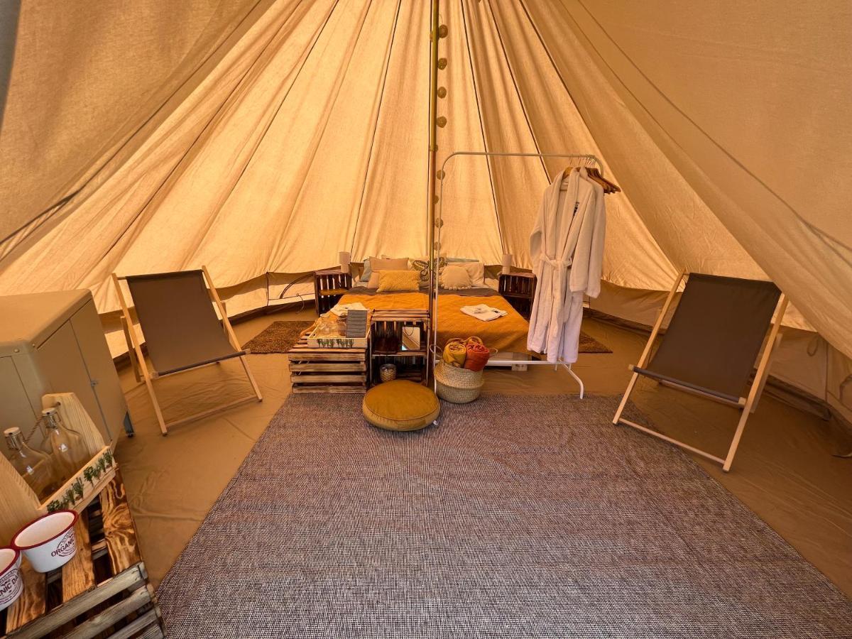 Glamping Bieszczady Z Jacuzzi I Basenem Hotel Solina  Exterior photo