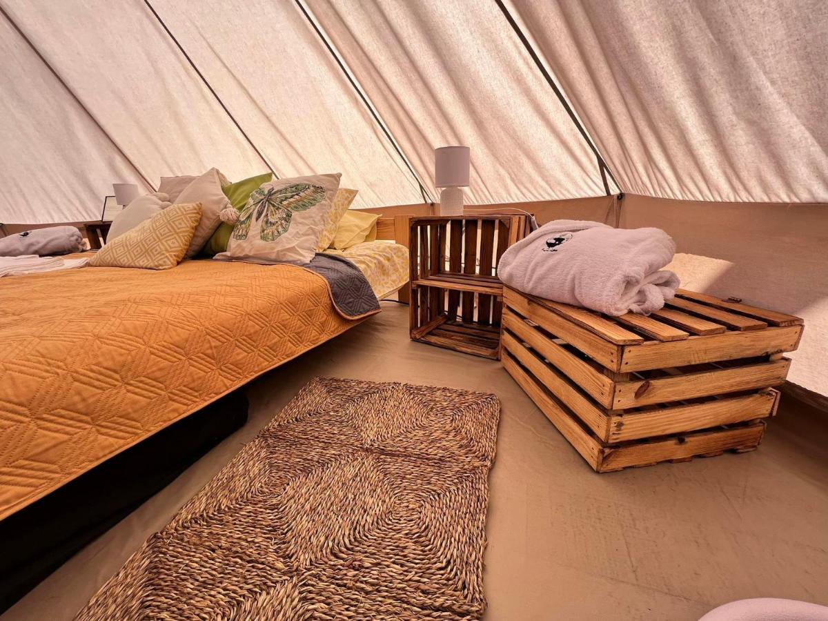 Glamping Bieszczady Z Jacuzzi I Basenem Hotel Solina  Exterior photo