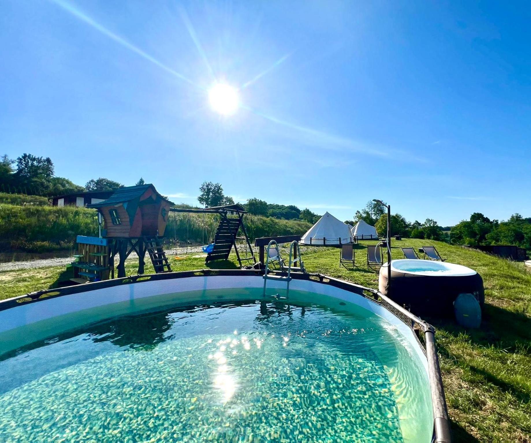 Glamping Bieszczady Z Jacuzzi I Basenem Hotel Solina  Exterior photo